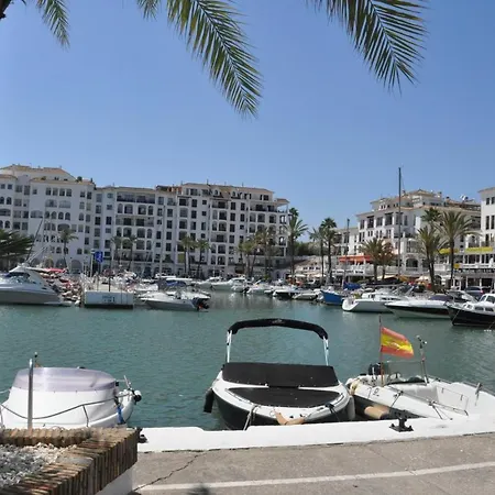 En Marina Puerto De La Duquesa